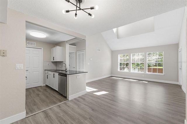 3274 HAVILAND COURT 204, Palm Harbor, FL 34684