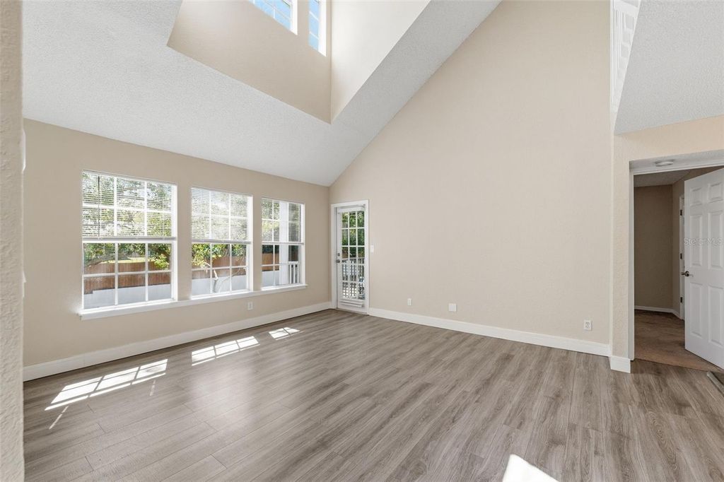 Image 10 of property listing at 3274 HAVILAND COURT 204, Palm Harbor, FL 34684