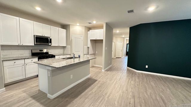 10811 Hernando, Converse, TX 78109