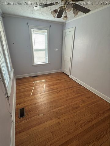 239 10th Avenue, South Charleston, WV 25303