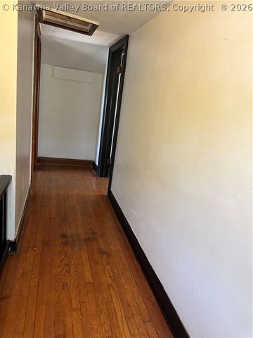 239 10th Avenue, South Charleston, WV 25303