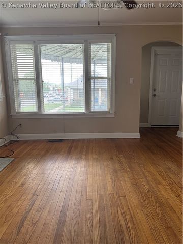 239 10th Avenue, South Charleston, WV 25303