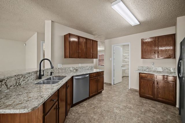 1409 Ridgecrest Drive, Little Elm, TX 75068