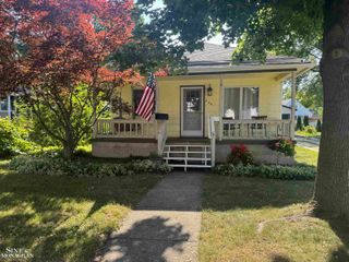 606 N 6th Street, Saint Clair, MI 48079
