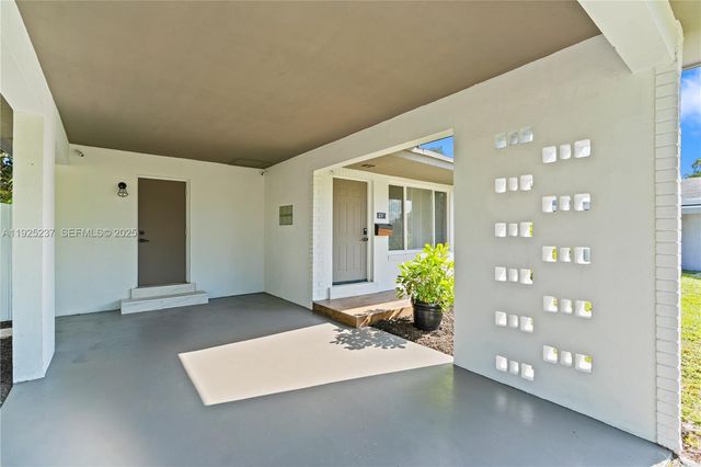 230 SW 29th Ave, Fort Lauderdale, FL 33312