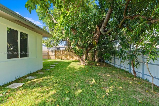 230 SW 29th Ave, Fort Lauderdale, FL 33312