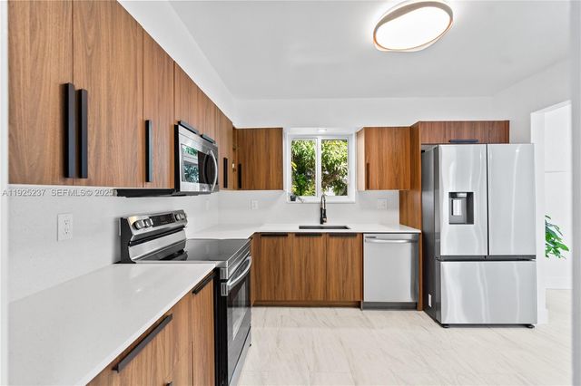 230 SW 29th Ave, Fort Lauderdale, FL 33312