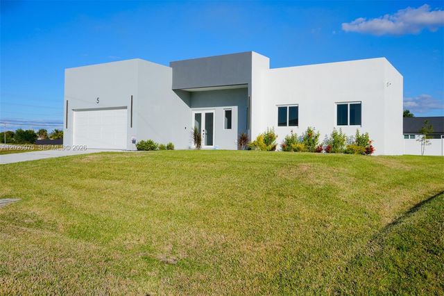 5 SW 26th Place, Cape Coral, FL 33991
