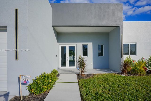 5 SW 26th Place, Cape Coral, FL 33991
