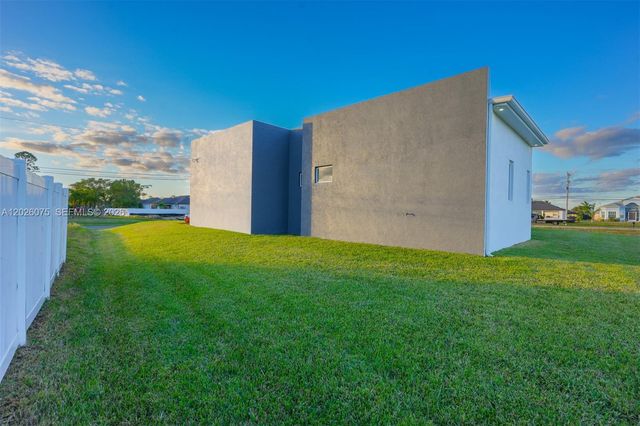 5 SW 26th Place, Cape Coral, FL 33991