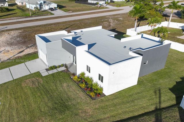 5 SW 26th Place, Cape Coral, FL 33991