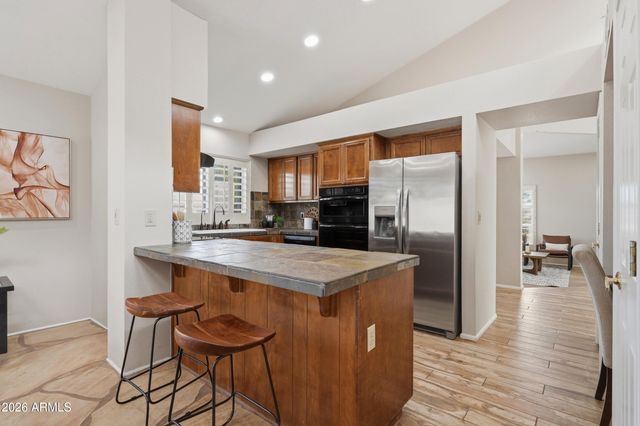 4615 E MONTE Way, Phoenix, AZ 85044