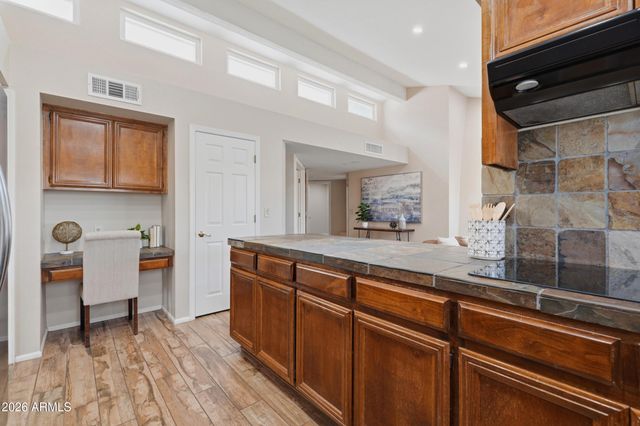 4615 E MONTE Way, Phoenix, AZ 85044