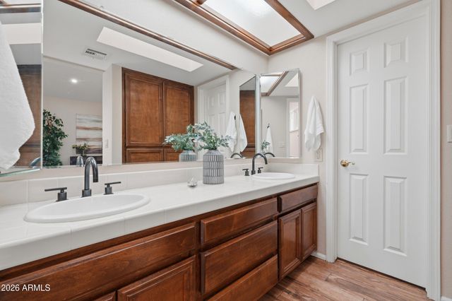 4615 E MONTE Way, Phoenix, AZ 85044