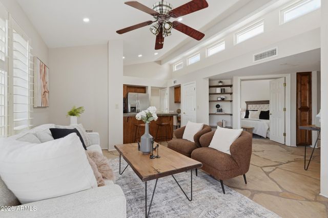 4615 E MONTE Way, Phoenix, AZ 85044