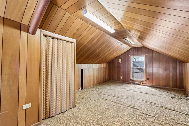 1901 E Elmdale COURT, Shorewood, WI 53211
