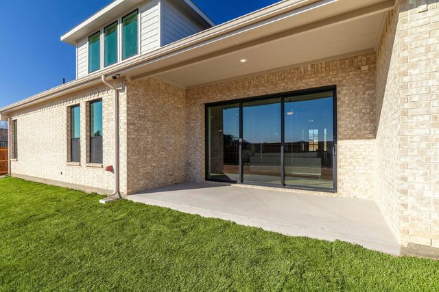 974 Richard Pittmon Drive, Desoto, TX 75115