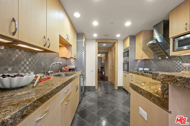 10601 Wilshire Boulevard 1201, Los Angeles, CA 90024