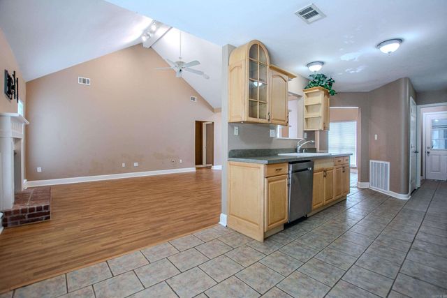 15 Windamere, Ward, AR 72176