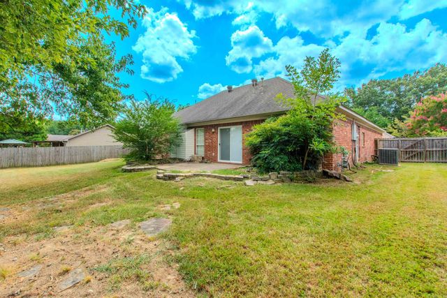 15 Windamere, Ward, AR 72176