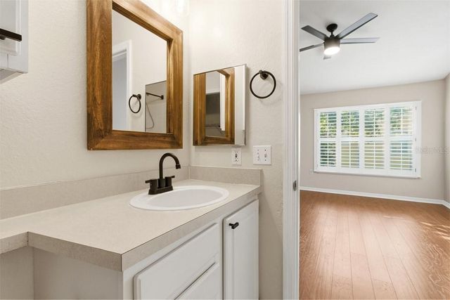 3114 LEGACY LAKE DRIVE 3114, Maitland, FL 32751