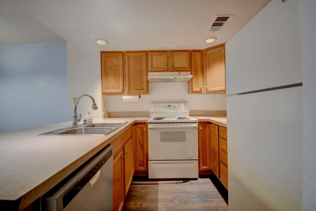 3301 Monroe Street NE L 121, Albuquerque, NM 87110