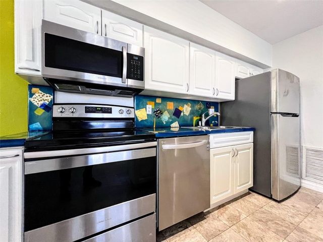 758 NE 13th Court 1, Fort Lauderdale, FL 33304