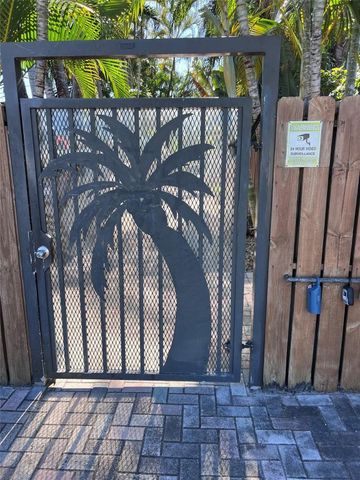 758 NE 13th Court 1, Fort Lauderdale, FL 33304