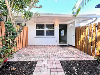 758 NE 13th Court 1, Fort Lauderdale, FL 33304