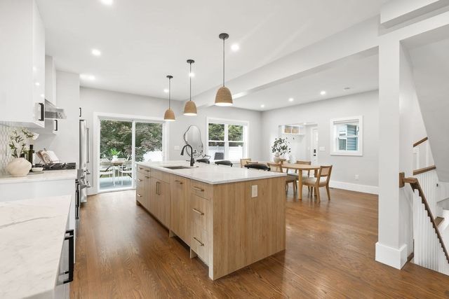27 Connecticut Ave, Natick, MA 01760