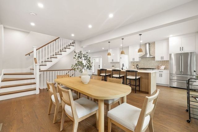 27 Connecticut Ave, Natick, MA 01760