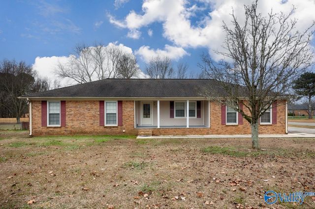 2134 Ready Section Road, Toney, AL 35773