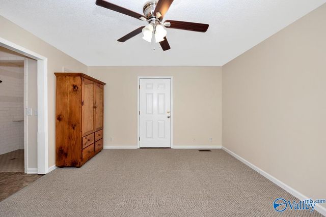 2134 Ready Section Road, Toney, AL 35773