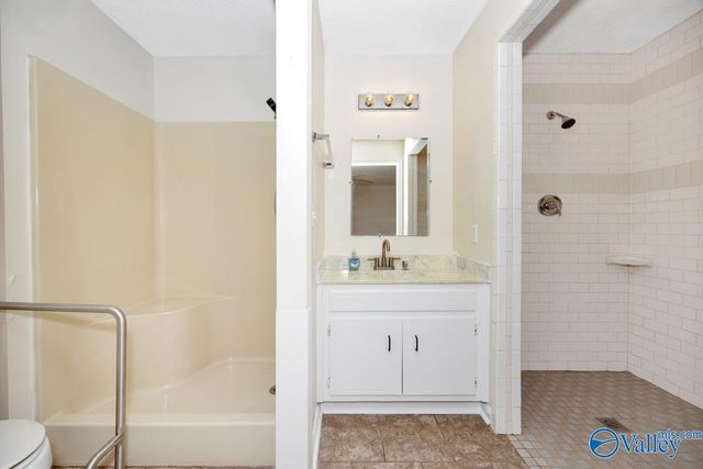 2134 Ready Section Road, Toney, AL 35773