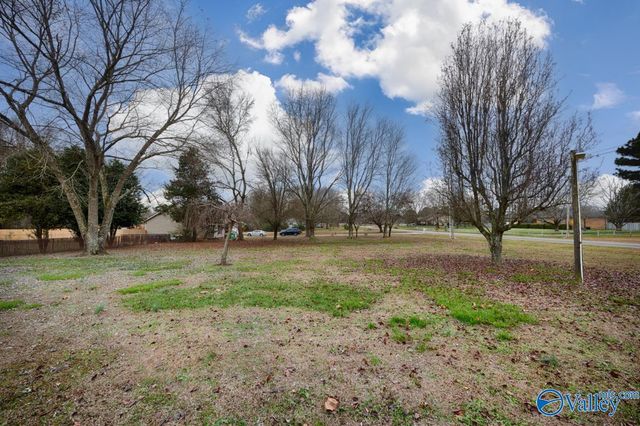 2134 Ready Section Road, Toney, AL 35773