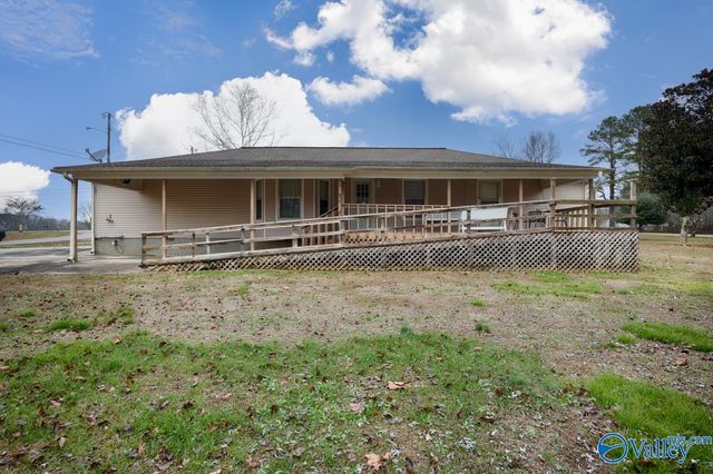 2134 Ready Section Road, Toney, AL 35773
