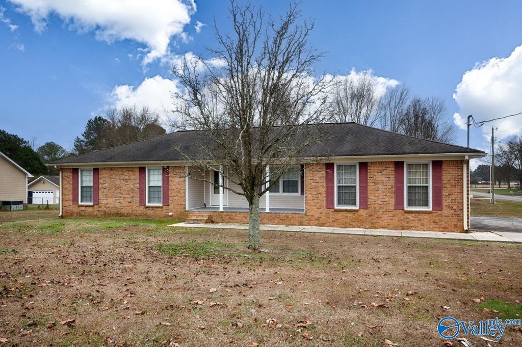 2134 Ready Section Road, Toney, AL 35773