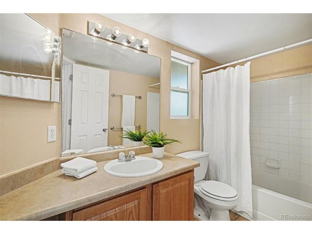 12304 W Cross Dr 201, Littleton, CO 80127