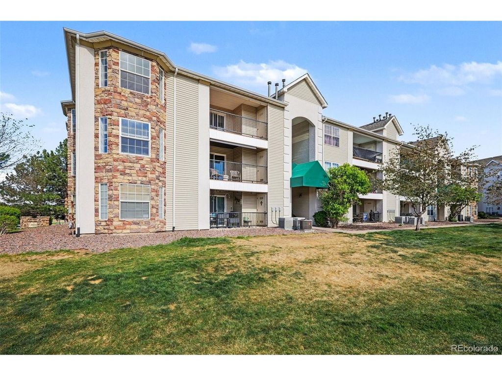 12304 W Cross Dr 201, Littleton, CO 80127