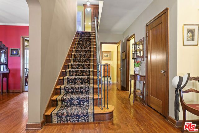 1242 N Isabel Street, Glendale, CA 91207