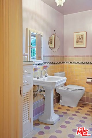 1242 N Isabel Street, Glendale, CA 91207