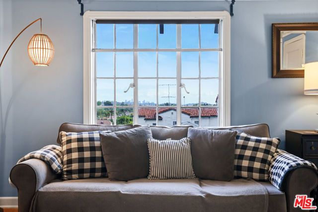 1242 N Isabel Street, Glendale, CA 91207