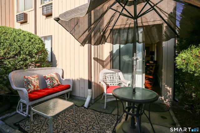 19 Woodway Road 16, Stamford, CT 06907