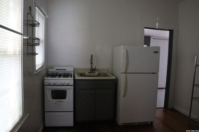 207 W Franciscan, San Antonio, TX 78204