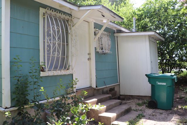 207 W Franciscan, San Antonio, TX 78204
