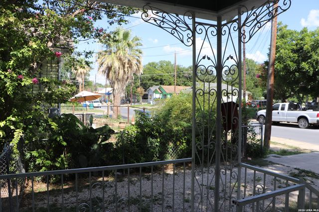 207 W Franciscan, San Antonio, TX 78204