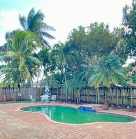 1906 SE 18th Street, Homestead, FL 33035