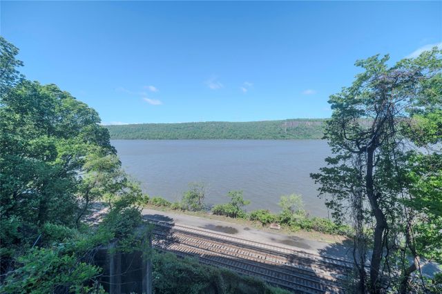 679 Warburton Avenue 6K, Yonkers, NY 10701
