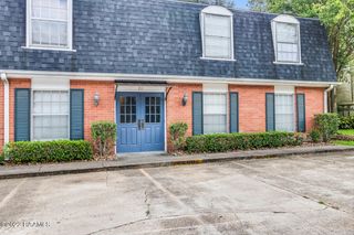 211 Versailles Boulevard 10, Lafayette, LA 70501