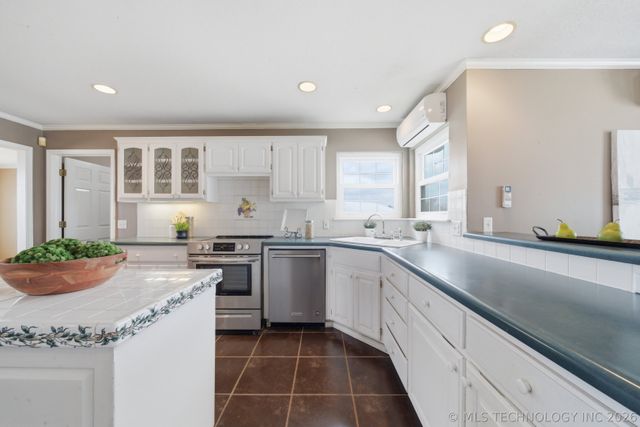 14011 S 177th West Avenue, Kellyville, OK 74039